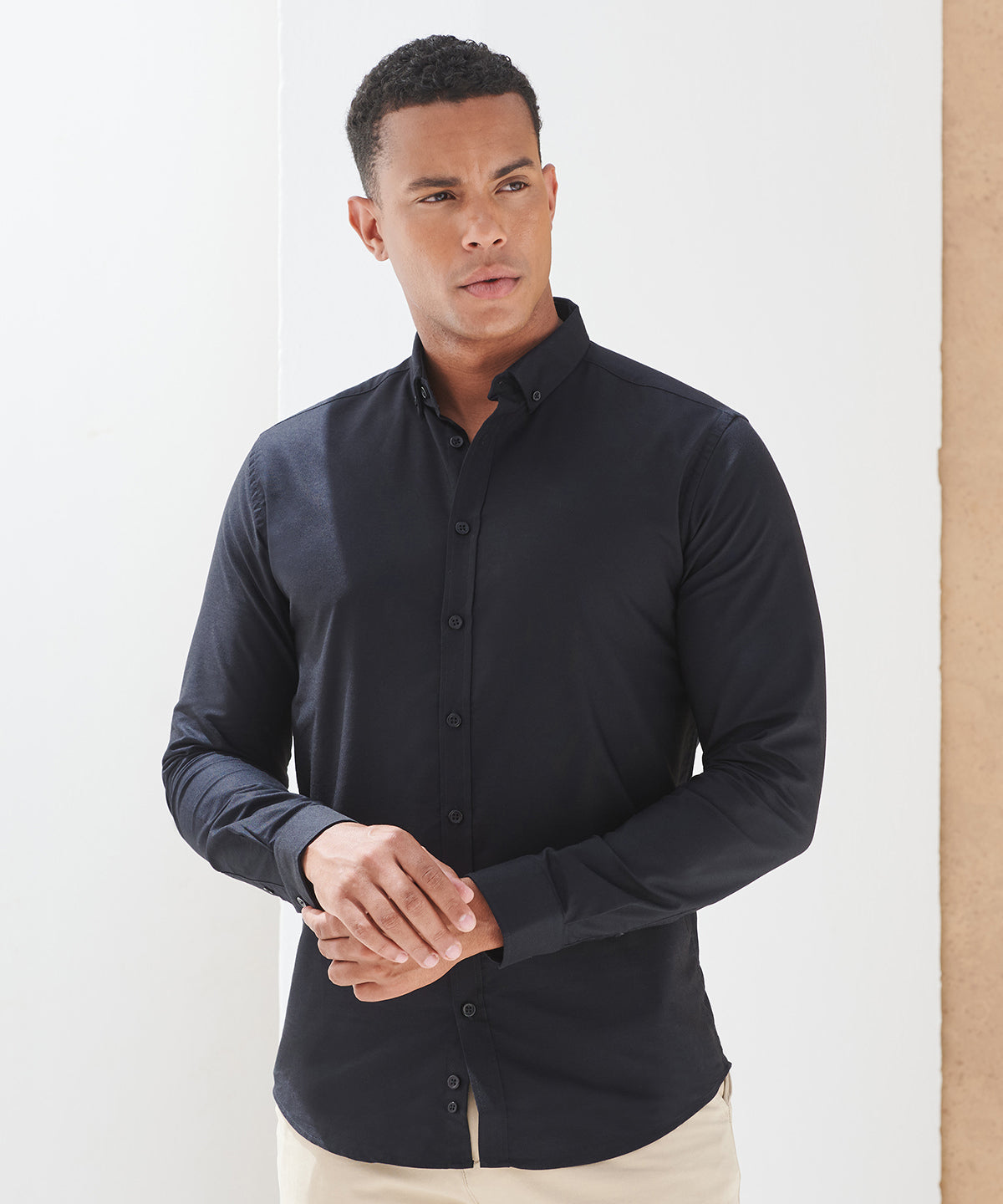 Modern long sleeve Oxford shirt in white with classic tailored fit design