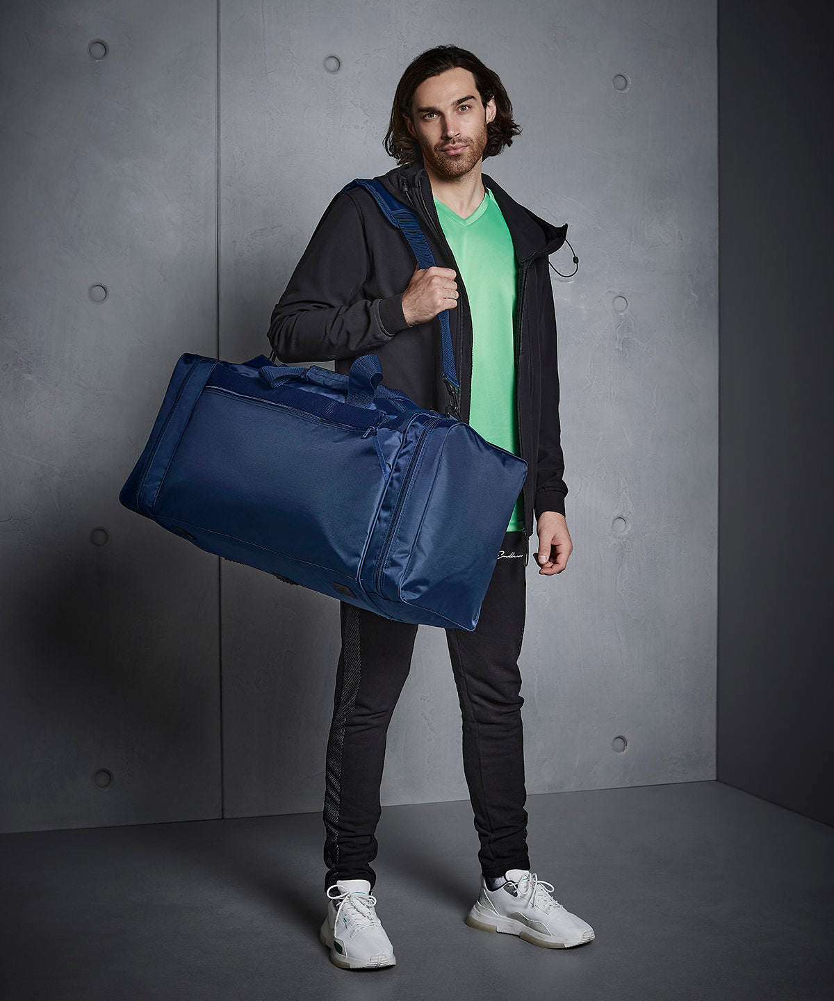 Jumbo Sports Holdall - One Size Durable Large Capacity Gym and Travel Bag