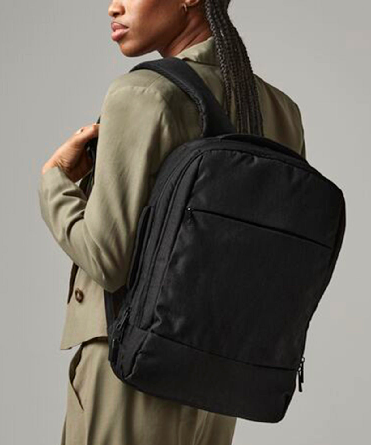 Q-Tech Charge Convertible Backpack – One Size Durable and Versatile Design