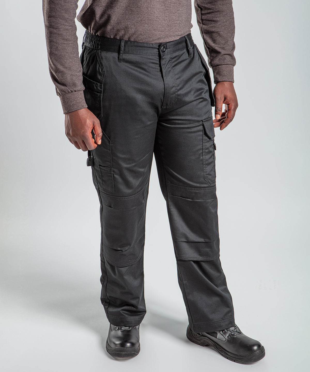 Pro tradesman trousers - durable workwear with reinforced knees and utility pockets